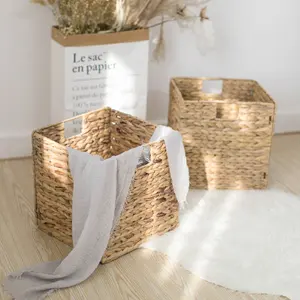 Hot Sale Eco-friendly Large Yellow Straw Iron Basket Laundry Bamboo Frame Laundry Basket Hamper