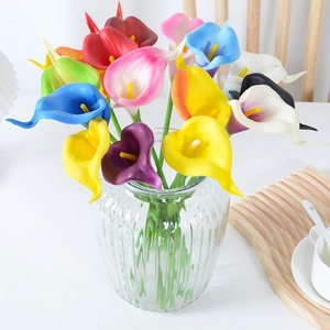 Rosas Artificiales de Plástico al por Mayor, Realistas, Mini Rosas de Tallo Único, para Decoración de Graduaciones, Bodas y Hogar, Suaves - Product Image 1