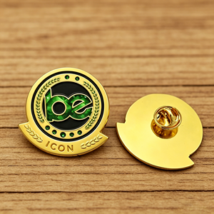 Pin de Solapa Personalizado con Icono Esmaltado y Baño de Oro, Insignia Metálica Verde/Negra con Diamantes de Imitación para Premios Corporativos - Product Image 1