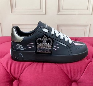 รองเท้าผ้าใบแบบผูกเชือกข้อเท้าสำหรับทุกเพศ ยี่ห้อ WITHCOCO ดีไซน์แบบ Patchwork ตกแต่งด้วยป้ายเพ้นท์มือ ประดับด้วยหมุด  หน้าผ้าแบบ Fly Woven พื้นรองเท้าชั้นกลางทำจาก TPU พื้นรองเท้าชั้นนอกทำจาก EVA เพิ่มความสูง - Product Image 1