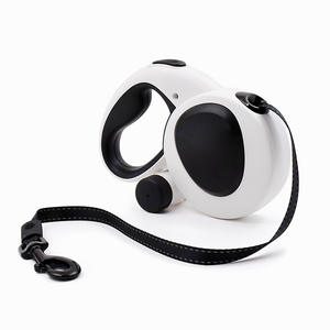 Correa de Tracción Retráctil Acolchada para Perros, Nueva, Sólida, de ABS/TPR, con Cuerda de Nailon y Acero Inoxidable, Cinta Reflectante, Estilo Clásico - Product Image 1