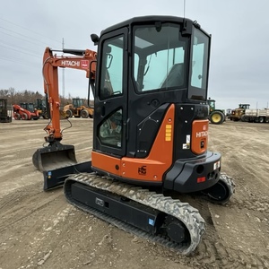 Vente flash : Mini-excavatrice Hitachi ZX35U d'occasion de 3 tonnes avec moteur et pompe pour projets agricoles et de construction urbaine - Product Image 3