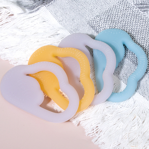 Bán buôn bé đào tạo mọc răng đồ chơi không thấm nước và nhiệt độ cao <span class=keywords><strong>Teether</strong></span> mềm mại và nhẹ nhàng cho trẻ sơ sinh răng bé - Product Image 3