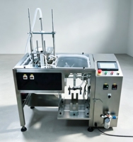 Machine de conditionnement sous vide pour sachets préformés, machine de remplissage et de scellage pour sachets verticaux, pour liquides, pâtes, sauces, granulés et aliments