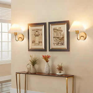 Lampes murales traditionnelles, corps en cuivre, abat-jour blanc, E26 LED, commande par interrupteur, montage mural pour chambre à coucher, salon, cuisine - Product Image 1