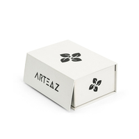 Boîte cadeau pour thé rigide magnétique avec logo personnalisé, boîte de luxe en forme de livre blanc rigide avec insert en mousse pour l'emballage du thé