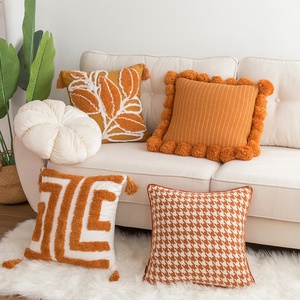Nouveau Orange géométrique rayé Jacquard housse de <span class=keywords><strong>coussin</strong></span> glands confortables jeter oreiller pour accessoire de salon - Product Image 2