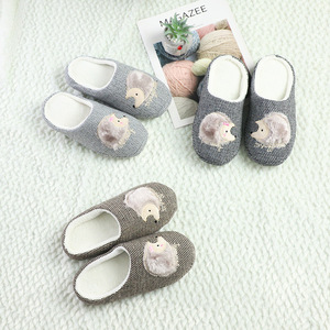 Zapatillas de <span class=keywords><strong>erizo</strong></span> con apliques de tela de punto jacquard para el hogar de otoño e invierno, zapatillas cálidas para el suelo, venta al por mayor en stock - Product Image 3