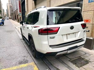 Toyota <span class=keywords><strong>Land</strong></span> <span class=keywords><strong>Cruiser</strong></span> 300 <span class=keywords><strong>GR</strong></span> Sport 3.3T (o 2.2T) Usado en Venta, con Información de Condición, LHD, Listo para Enviar FOB - Product Image 3