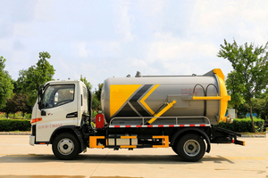 Nuevo Camión Cisterna de Vacío de 5000L para Diésel Euro 6 4x2 con Función de Tubería de Recuperación Manual para Transporte de Aguas Residuales Industriales - Product Image 3