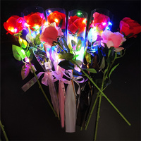Pas cher Cadeau de Fête des Mères Saint Valentin Cadeau Romantique Led Simulation Rose Rougeoyante Fleurs Immortelles Artificielles