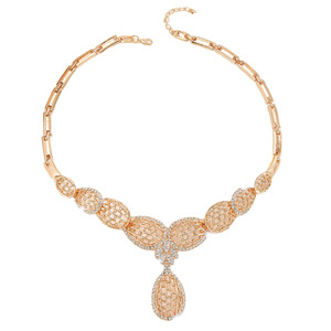 Parure de bijoux quatre pièces en alliage pour femme, style mariée, Arabie Saoudite : collier, boucles d'oreilles, bague et bracelet - Product Image 5