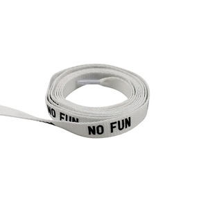 เชือกผูกรองเท้าแบบแบนหลากสี ปลายพลาสติก ลดราคา - Product Image 2