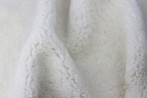 Enuine-pelo corto y suave de piel de oveja natural, Cozy surly shearling para el cuello de revestimiento, 100% - Product Image 4