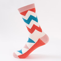 Venta al por mayor de personalidad personalizada colorido algodón moda Marvel diseño divertido moda deportes hojas rayas calcetines para hombres mujeres