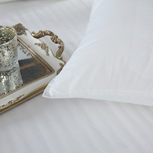 Federa moderna <span class=keywords><strong>di</strong></span> qualità alberghiera del cotone organico con la parte artificiale del collo della piuma 300TC portatile per uso della camera da letto o dell'hotel - Product Image 5
