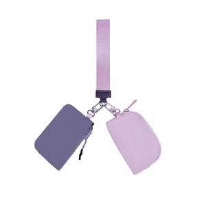 Sac de sport tendance avec porte-clés, porte-cartes, mini pochette, porte-monnaie et double pochette de poignet - Product Image 1