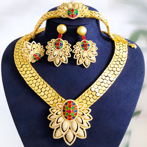 T379B Dubai & Arab <span class=keywords><strong>Saudi</strong></span> <span class=keywords><strong>Set</strong></span> Perhiasan Bola Zirkon Kubik Model Tetesan Air Berlapis Emas Tembaga untuk Wanita untuk Pesta Pertunangan - Product Image 2