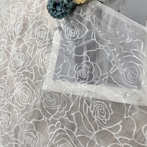 قماش دانتيل أفريقي - قابل للتمدد، سريع الجفاف، قماش شبكي جاكار بنقش ورود كبير قابل للتنفس - Product Image 4