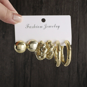 Set <span class=keywords><strong>di</strong></span> Orecchini Vintage Color Oro 2025 per Donne, <span class=keywords><strong>Gioielli</strong></span> in Metallo, Orecchini Trendy Esagerati a C, <span class=keywords><strong>Combinazione</strong></span> <span class=keywords><strong>di</strong></span> Orecchini - Product Image 5