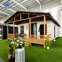 Casa Contenedor Expandible de Lujo de 20 y 40 pies con Techo Inclinado Moderno y Porche, Villa Modular Prefabricada para ADU en Patio Trasero de EE. UU.