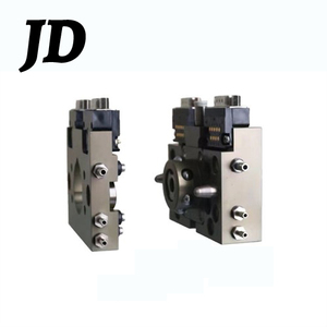 Sostitutore Rapido Pneumatico per Robot, Disco Quadrato per Scambio Utensili, Struttura di Bloccaggio Stabile per Robot Articolati EOAT, Stampaggio a Iniezione - Product Image 1