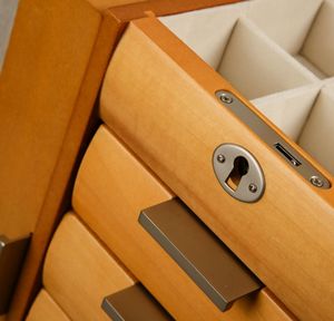 Grande boîte à bijoux/armoire en bois avec serrure pour femmes et filles, pour bagues et colliers - Product Image 3