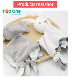 Top One Ventas al por mayor Edredón suave de dibujos animados Bebé Animal Pañuelo con anillo Papel Toalla de bebé Muñeca de juguete - Product Image 4