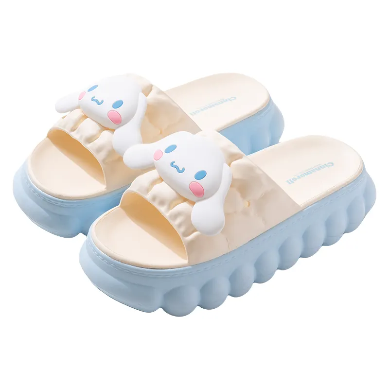 Cute Sanrio Melody Kuromi High Platform Gilr's Sandalias de suela gruesa para mujer Zapatillas de verano antideslizantes para mujer