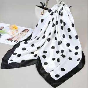 Foulard Quadrato di Lusso da Donna Nuovo 90x90 Sciarpa Etnica Grande per Donna Primavera Autunno Stile Alta Moda - Product Image 4