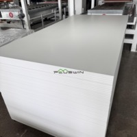 Panneau en mousse PVC Celuka blanc durable 12mm 15mm 18mm, feuille plastique résistante à l'eau pour meubles de salle de bain