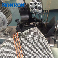 Machine à coudre à point de chaînette à 3 aiguilles à grande vitesse HONKON HK-927 pour jeans, 10 mm max. Épaisseur de couture efficace