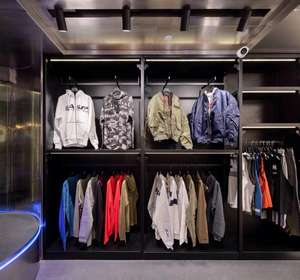 Aanpasbare sportwinkel displayrek interieurontwerp sportkleding winkelrek sportartikelen retail display - Product Image 1