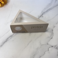 Petite boîte à gâteau carrée, sécuritaire pour les aliments, avec fenêtre, design triangulaire, en carton recyclable, finition dorée mate, gaufrage, pelliculage mat