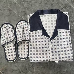<span class=keywords><strong>Pigiama</strong></span> in Maglia con Pantofole, Set 4 Pezzi, Morbido Cardigan da Donna, Abbigliamento da Notte Autunnale, <span class=keywords><strong>Pigiama</strong></span> da <span class=keywords><strong>Uomo</strong></span> con Colletto, Maniche Lunghe e Pantaloni Lunghi - Product Image 3