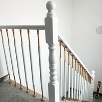 Rampe et main courante d'escalier modernes en aluminium de luxe, adaptées aux escaliers intérieurs de villas, avec accessoires de rampe.