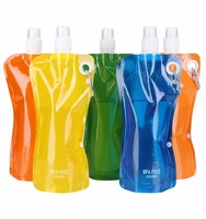 En stock randonnée voyage 6 couleurs bouteilles d'eau pliables bouteille d'eau potable debout en plastique réutilisable avec clip pour le vélo