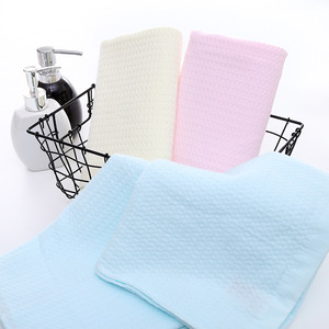Serviette de plage rectangulaire en coton double couche jacquard à carreaux 70x140 cm, absorbante, pour la natation, la douche et le bain - Product Image 3