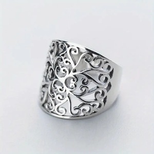 Anello Largo Vintage con Motivo Traforato, Stile Boho Unisex, Gioiello da Dito Casual per Uso Quotidiano - Product Image 2