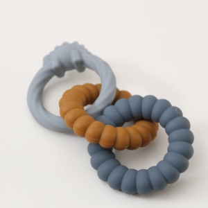 Anneau de <span class=keywords><strong>lion</strong></span> en silicone stégosaure sans BPA ensemble de jouets sensoriels en gros pour bébé anneau de dentition à mâcher <span class=keywords><strong>hochet</strong></span> à chaîne apaisant - Product Image 4