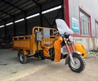 Tricycle de transport à essence 200cc refroidi par eau, essieu flottant complet, essieu arrière, caisse ouverte, véhicule de transport à trois roues