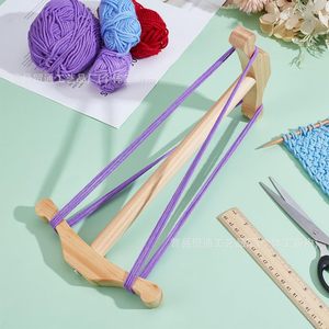 Enrouleur de fil en bois, outil de tricot, couleur bois brun, utilisation sur bureau, pour le tri des fils et l'aide au tricot - Product Image 2