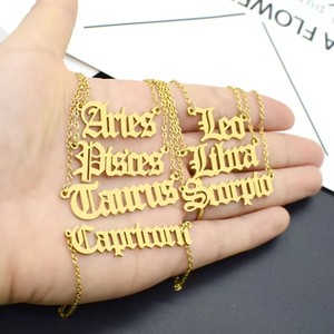 YWLY 18K chapado en oro de acero inoxidable impermeable horóscopo colgante antiguo inglés letra placa de identificación joyería 12 signo del zodiaco collar - Product Image 2