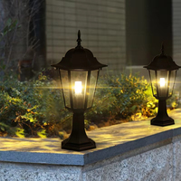 Lampe solaire LED extérieure étanche de style européen pour poteau, colonne, portail, jardin, cour, villa, décoration murale d'entrée