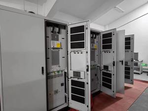 Enerlution 100kW 230kWh 실외 액체 냉각 에너지 저장 캐비닛 IP65 (등급 AA + LiFePO4 배터리 포함) - Product Image 6