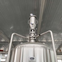 Cuve de Fermentation Conique En Acier Inoxydable Isolée et Personnalisable 5BBL avec Réservoir sous Pression pour Brasserie Artisanale