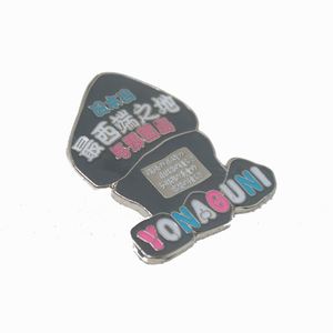 Broche en métal avec emblème d'aigle 3D en or satiné, souvenir des Émirats arabes unis - Product Image 4