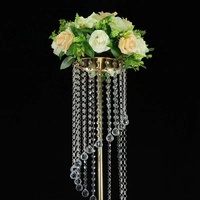 Support de fleurs de table moderne en fer doré et acrylique de haute qualité pour mariage et fête