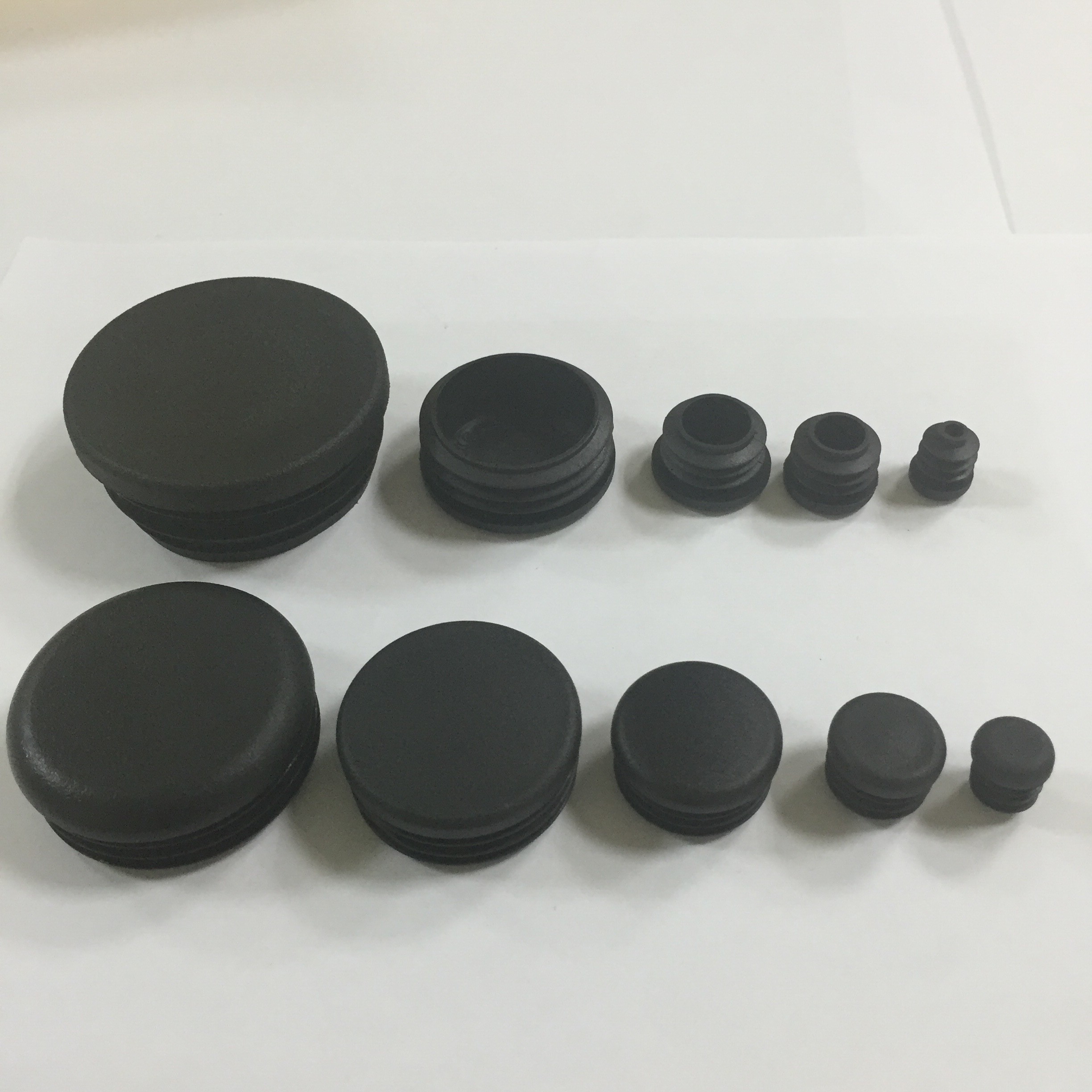 Fabriqué en chine ali baba Noir 20 22 25 28 35 50mm bouchons en plastique pour meubles