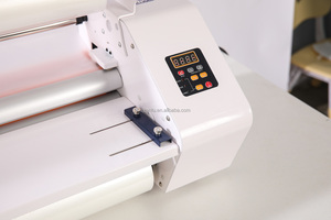 <span class=keywords><strong>2025</strong></span> mô hình mới lá phim máy cán hai mặt Bopp pre-tráng phim CuộN Laminator cho cuộn cán phim - Product Image 3